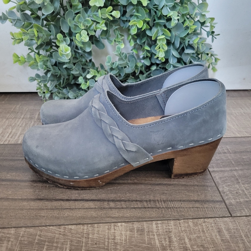 Sandgrens Handmade in Sweden Closed Back Light Blue Wooden Clogs Size US 7.5